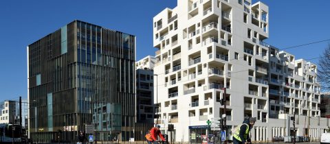 Immeuble Le NantIle. Architectes  Raum. Maîtrise douvrage  Ataraxia. Bd des Martyrs Nantais. Nantes Loire Atlantique 03 2019 © Jean Dominique Billaud Samoa scaled 480x210 - Le Nant'île